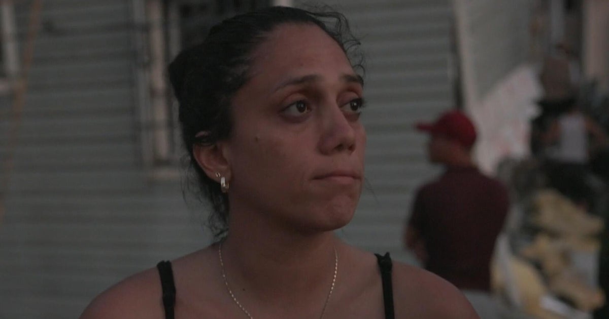 Venezuelans desperatey search for earthquake survivors: “As long as it takes”