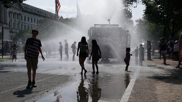 East Coast Heat Wave Continues Through Fourth Of July Holiday 