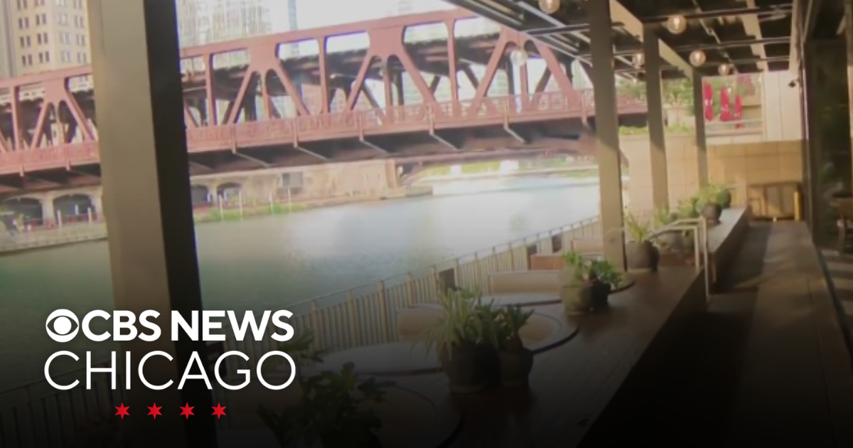 Naia opens along Chicago Riverwalk