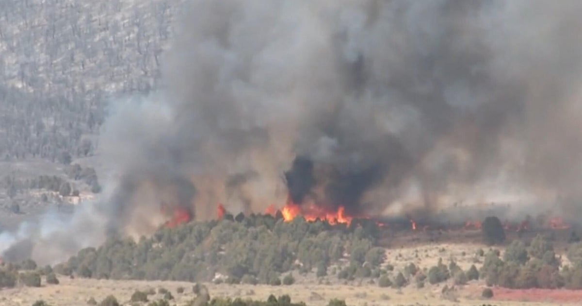 Colorado residents "might be coming home to nothing" as wildfires rage, evacuated woman says