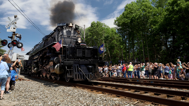 Big Boy, the largest operating steam locomotive, arrives in Silver Springs, New York, on its only East Coast tour this month to celebrate its 250th anniversary. (Photo by John Whitney/NurPhoto via Getty Images) 