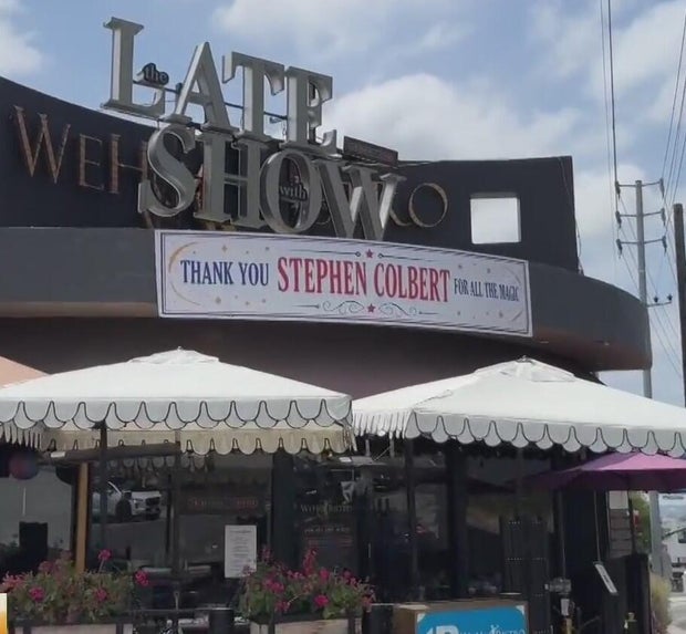 late-show-sign.jpg