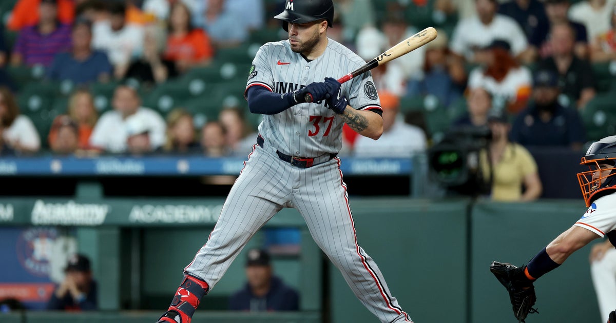 Alvarez’s grand slam highlights 6-run inning as the Astros beat the Twins 6-4