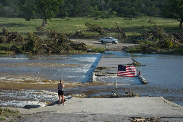 Residents return to Guadalupe River after floodwaters recede in Texas