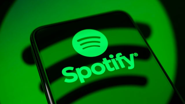 Photo Illustrations  Agreement Between Spotify And Universal Music Group 