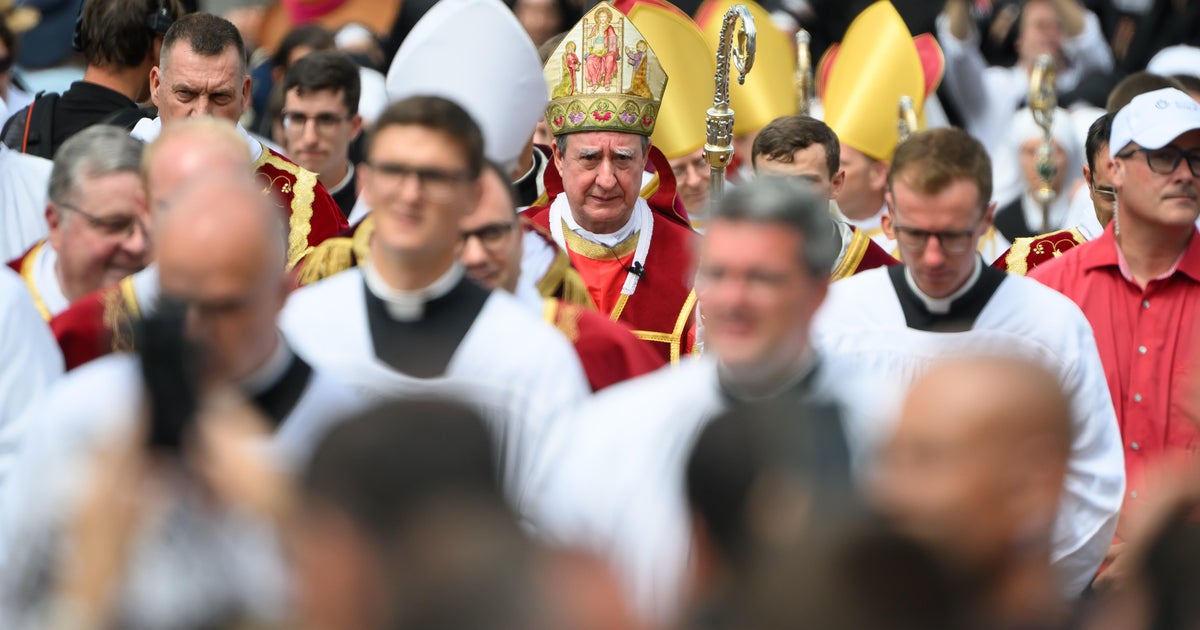 Католическата църква казва, че 6 епископи от ултраконсервативното общество SSPX са отлъчени от църквата, тъй като десетилетната вражда се възобновява