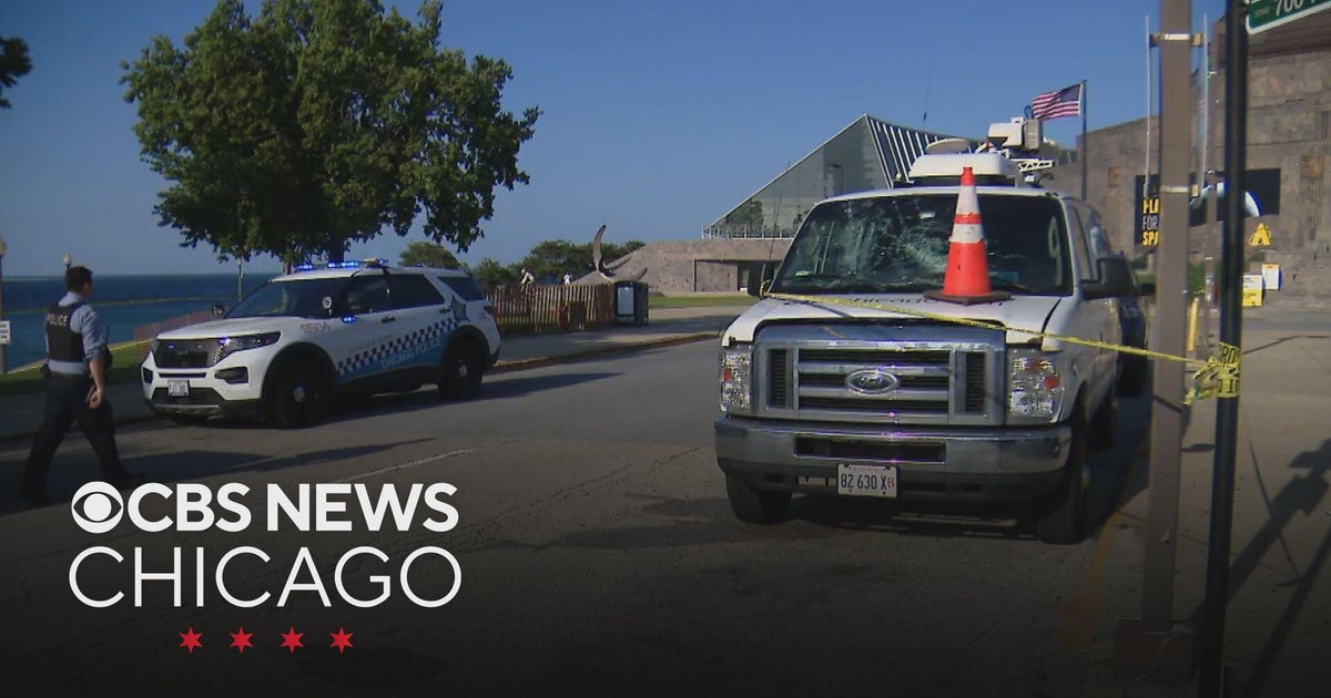 Men charged in attack on CBS News Chicago crew held in custody until ...