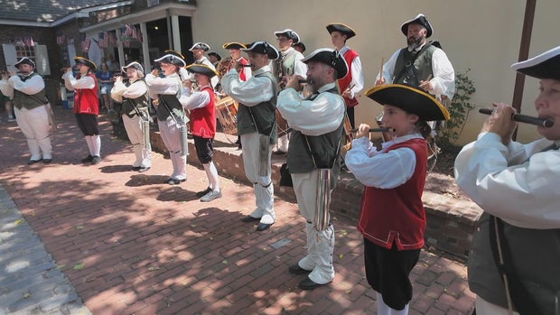 Reenactors brave heat wave to bring Philly's history to life