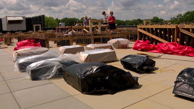 6p-pkg-coon-rapids-fireworks-bts-wccoastt.jpg 