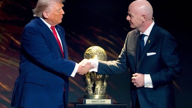 Donald Trump,Gianni Infantino 