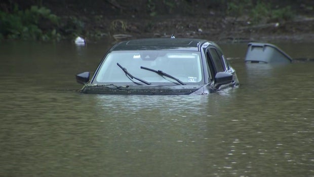 nj-storm-damage-11p-vo-wcbsicim-hi-res-still.jpg