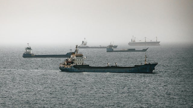 Strait Of Hormuz Reopening Complicated By Mines And Uncertainties Of Ceasefire 