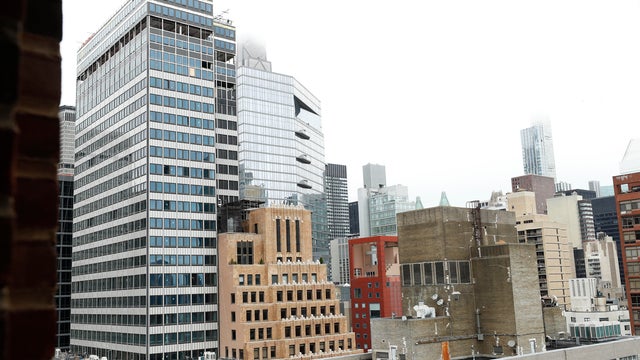 Midtown Manhattan Building Evacuated After Supporting Columns Buckle Inside 