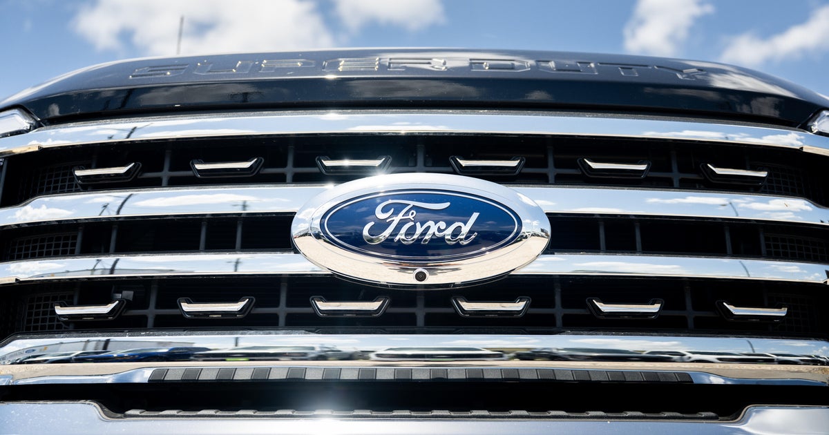 Ford изтегля повече от 177 000 превозни средства поради дефектни чистачки, задвижване и други проблеми