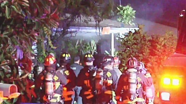 cbsmiami-hollywood-fire-1.jpg 