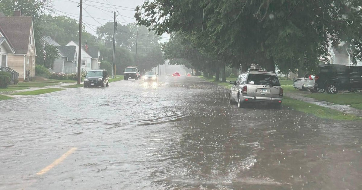 Southern Minnesota flooding traps people in homes, closes roads
