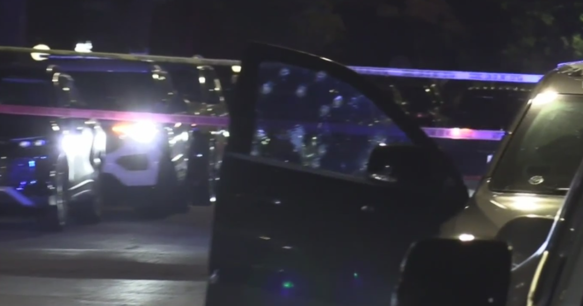 2 men shot, critically injured while sitting in SUV in West Pullman
