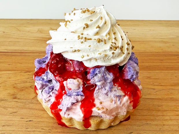 20-strawberry-ube-sundae-tart.jpg