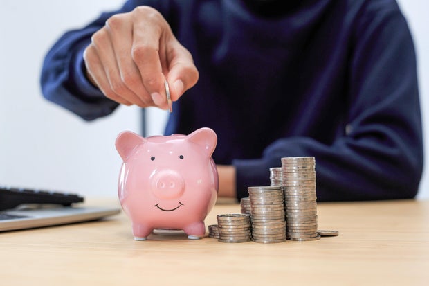 Here's how much interest a $1,000 money market account will earn savers now