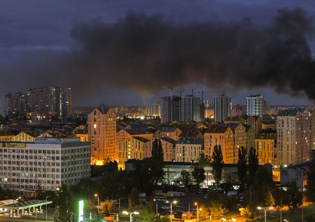 10 injured in overnight Russian strikes on Kyiv