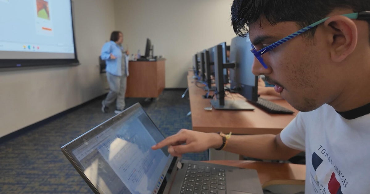 cbsnews.com - Madeleine  Wright - Widener University hosts first artificial intelligence summer camp for Philadelphia-area high school students