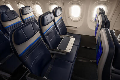 United's newest premium upgrade guarantees an empty middle seat in economy