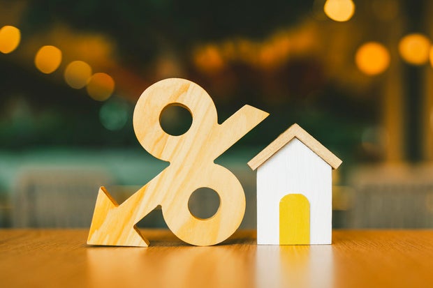 Can mortgage rates fall without another Fed rate cut? Here's what experts think