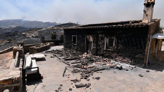 TOPSHOT-SPAIN-FIRE-EMERGENCY 