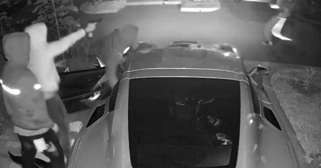 2 arrested in San Jose armed carjacking; 3rd suspect sought