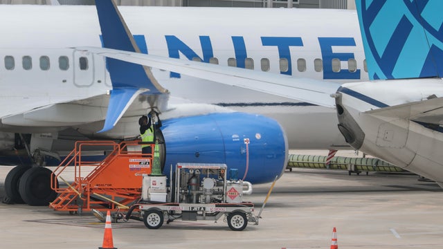 High Fuel Costs Continue To Drag On Airline Companies' Profits 