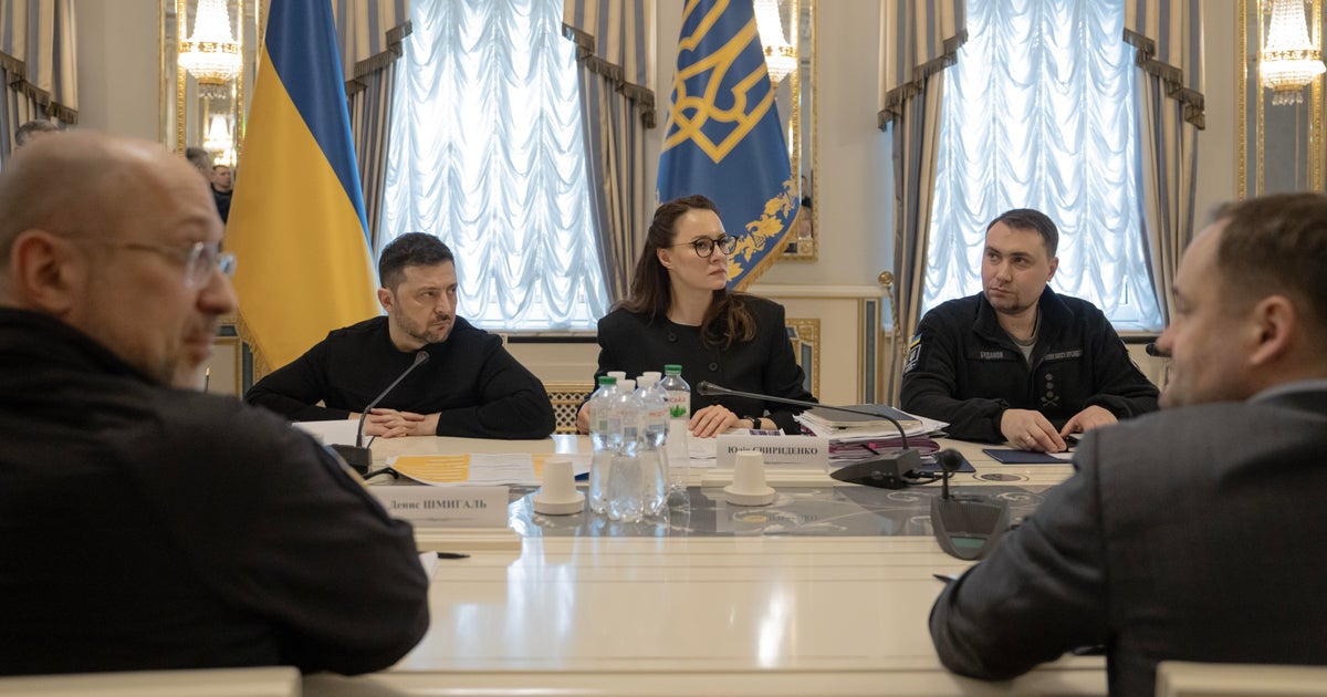 Защо Зеленски променя правителството на Украйна на фона на успехите на бойното поле срещу Русия?