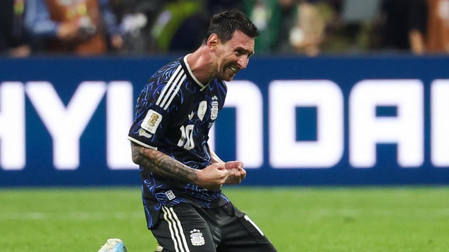 TOPSHOT-FBL-WC-2026-MATCH102-ENG-ARG 