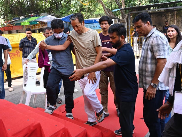 Activist Sonam Wangchuk Hunger Strike Intensifies, Delhi HC Directs Daily Medical Monitoring 