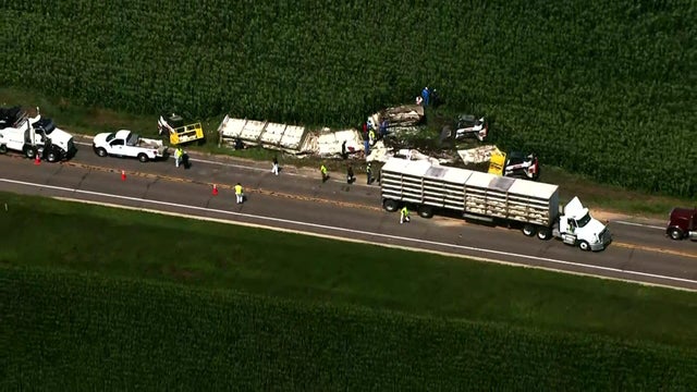 inx-turkey-truck-rollover-aerials-072026-11-41-5901-1.jpg 