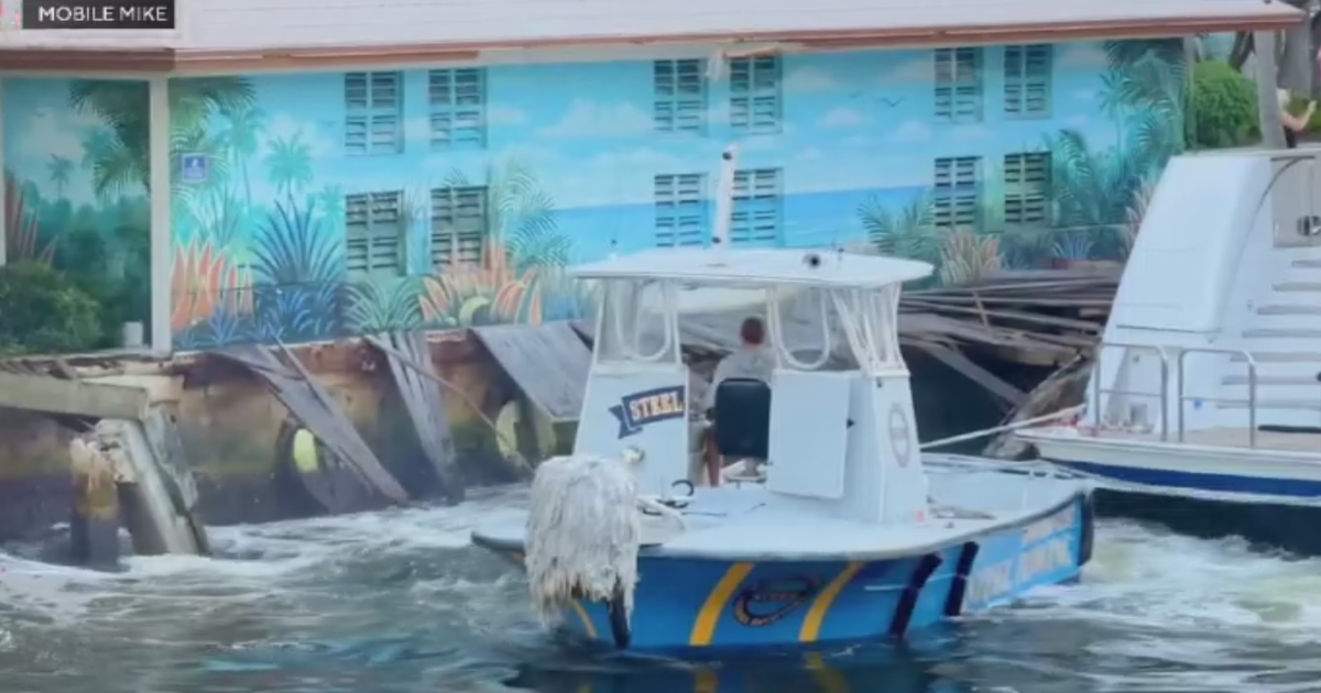 Large yacht smashes into Fort Lauderdale dock, city says