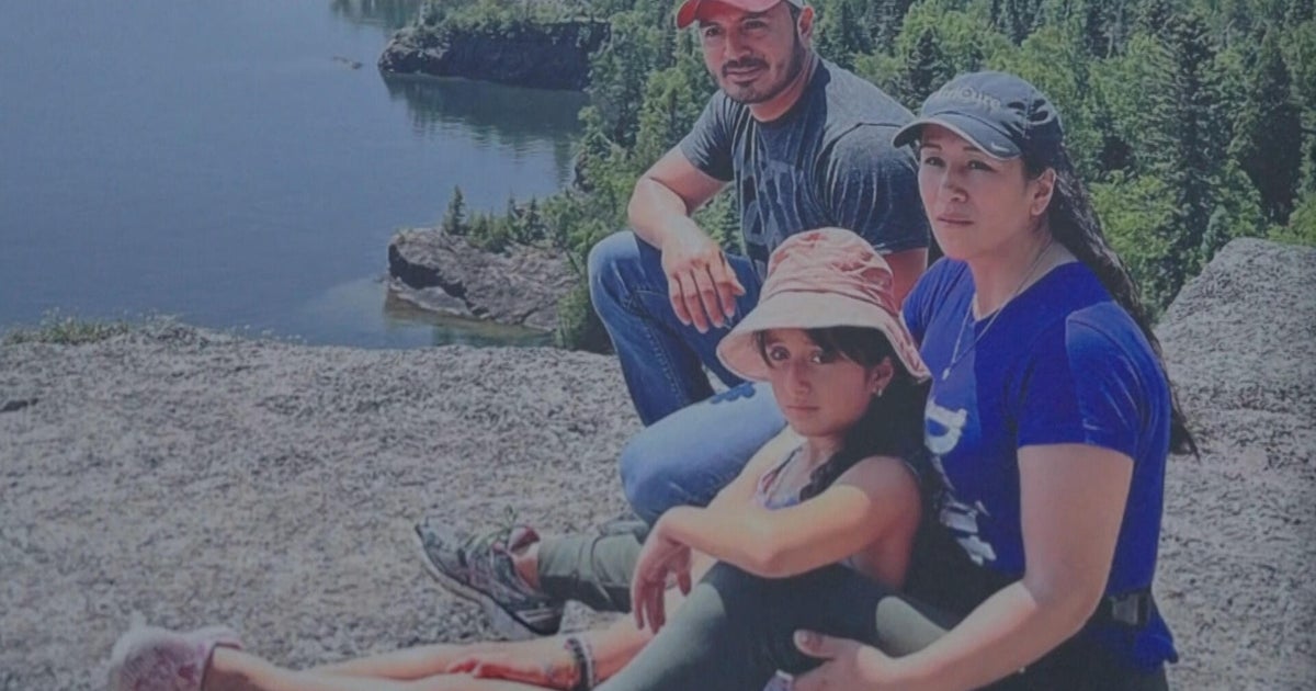 Family of 3 self deports from Minnesota to Ecuador with hopes of returning