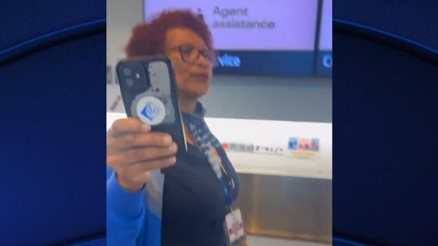United Airlines employee threatens to call ICE on customer 