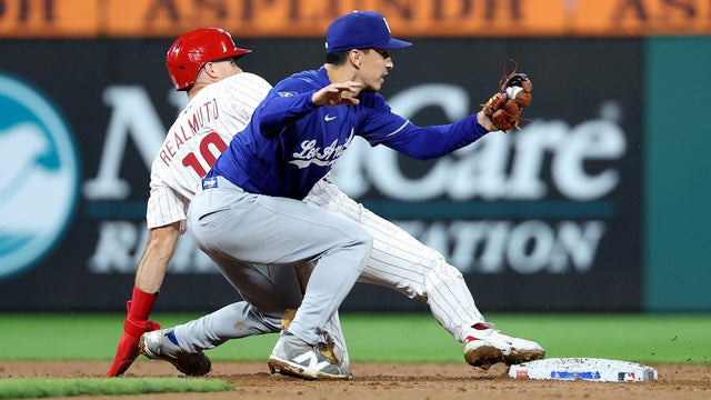 Los Angeles Dodgers v Philadelphia Phillies 