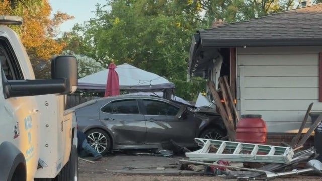stockton-w-swain-rd-car-into-home.jpg 