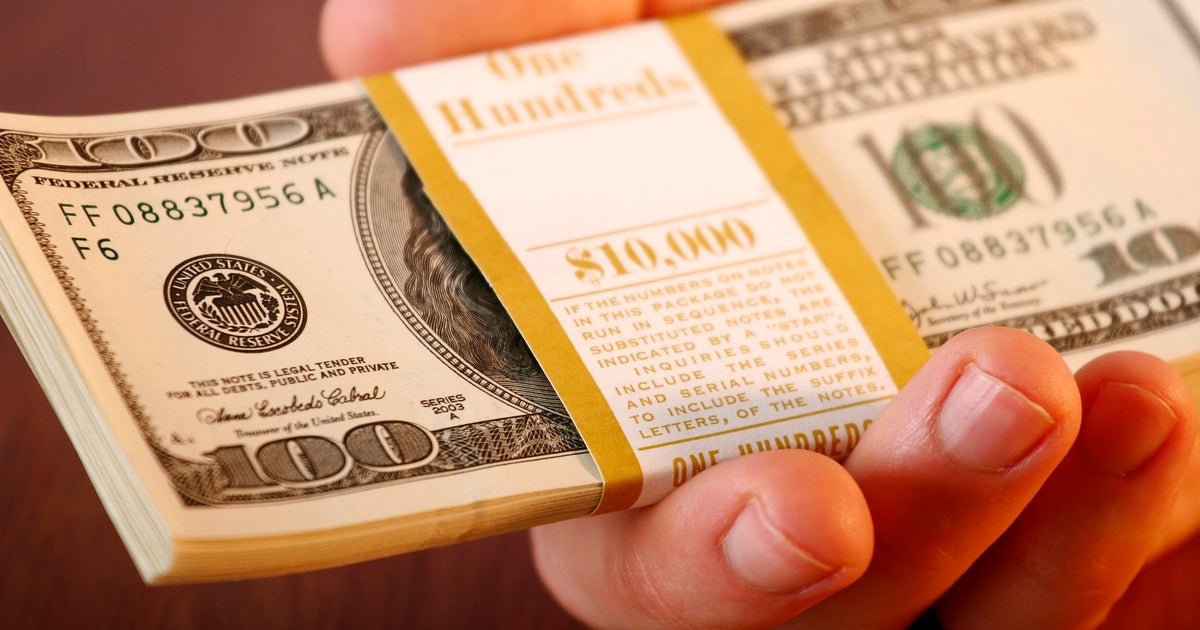 $10,000 1-year CD vs. $10,000 high-yield savings account: Which will earn more interest?
