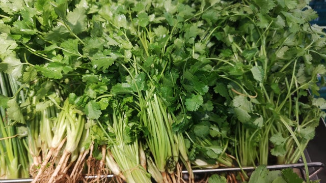 cbsn-fusion-heightened-scrutiny-over-food-safety-amid-cyclospora-outbreak-thumbnail.jpg 