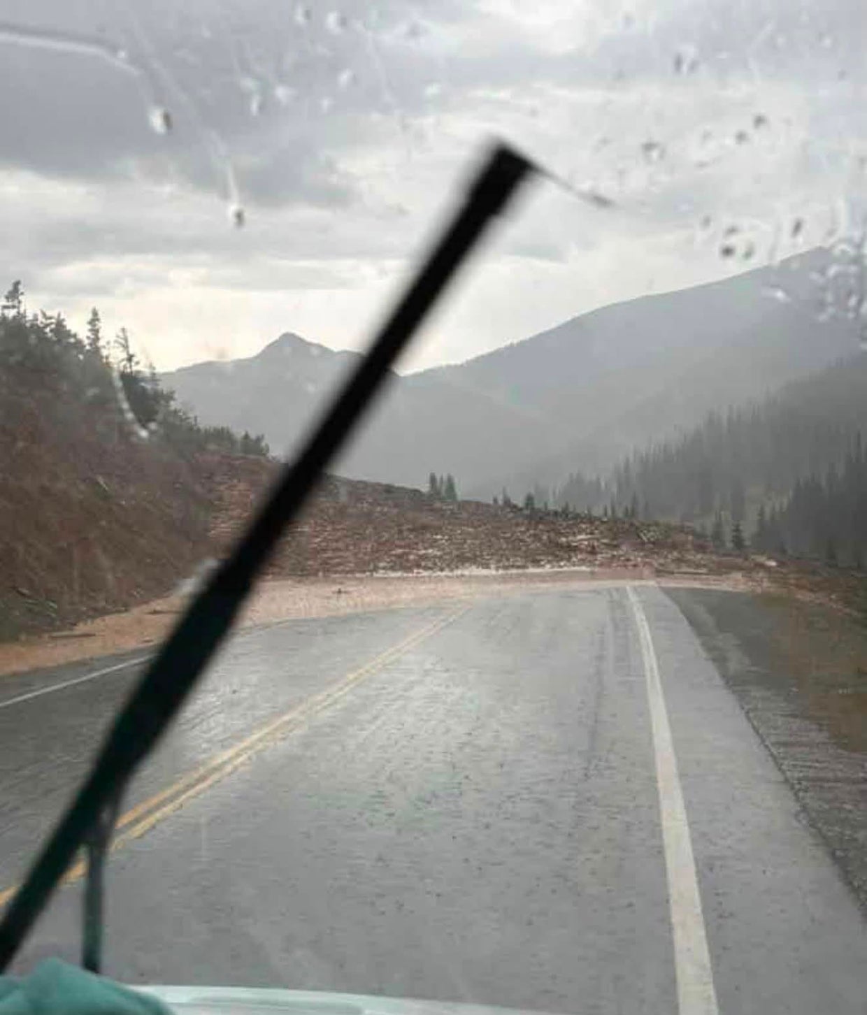 Mudslide causes closure of U.S. 550 in Colorado's Red Mountain Pass ...