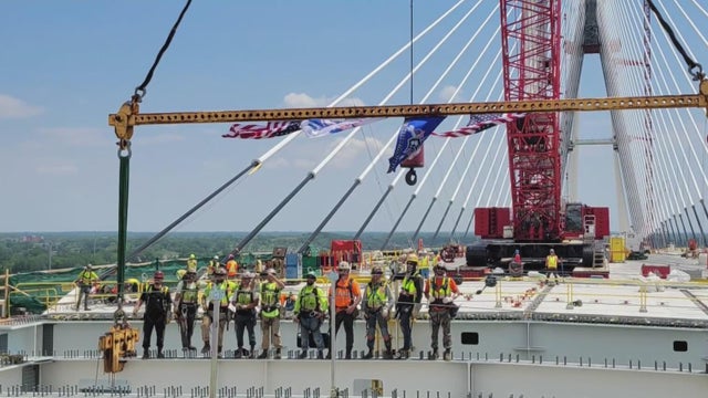 Two men recount building Gordie Howe Bridge 