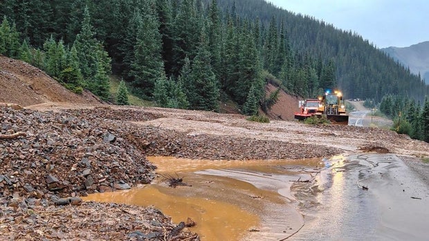cdot-mudslide-highway-550.jpg 