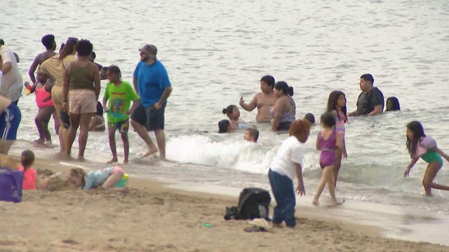 sunday-heat-beach.jpg 
