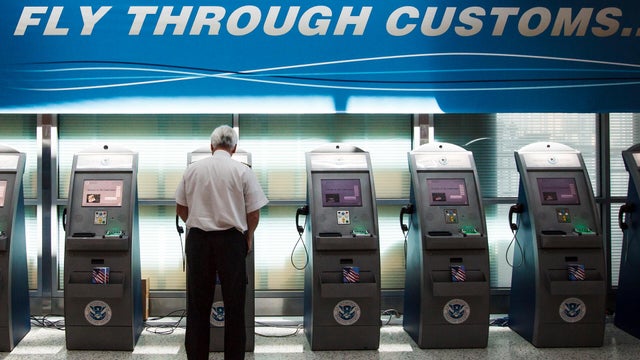 global-entries-kiosks.jpg 