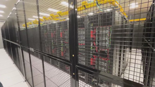 data-center-tour.png 