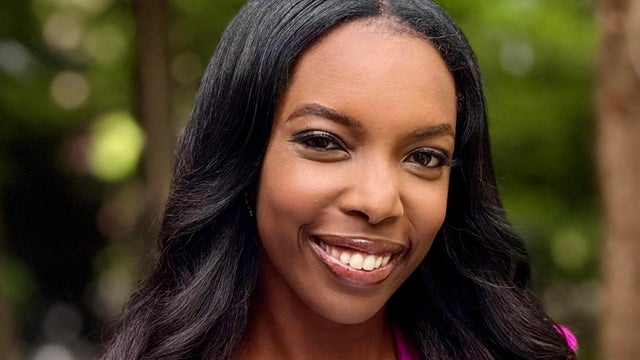 jobina-new-headshot-1.jpg 