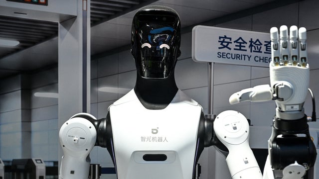 Robot at the airport. 