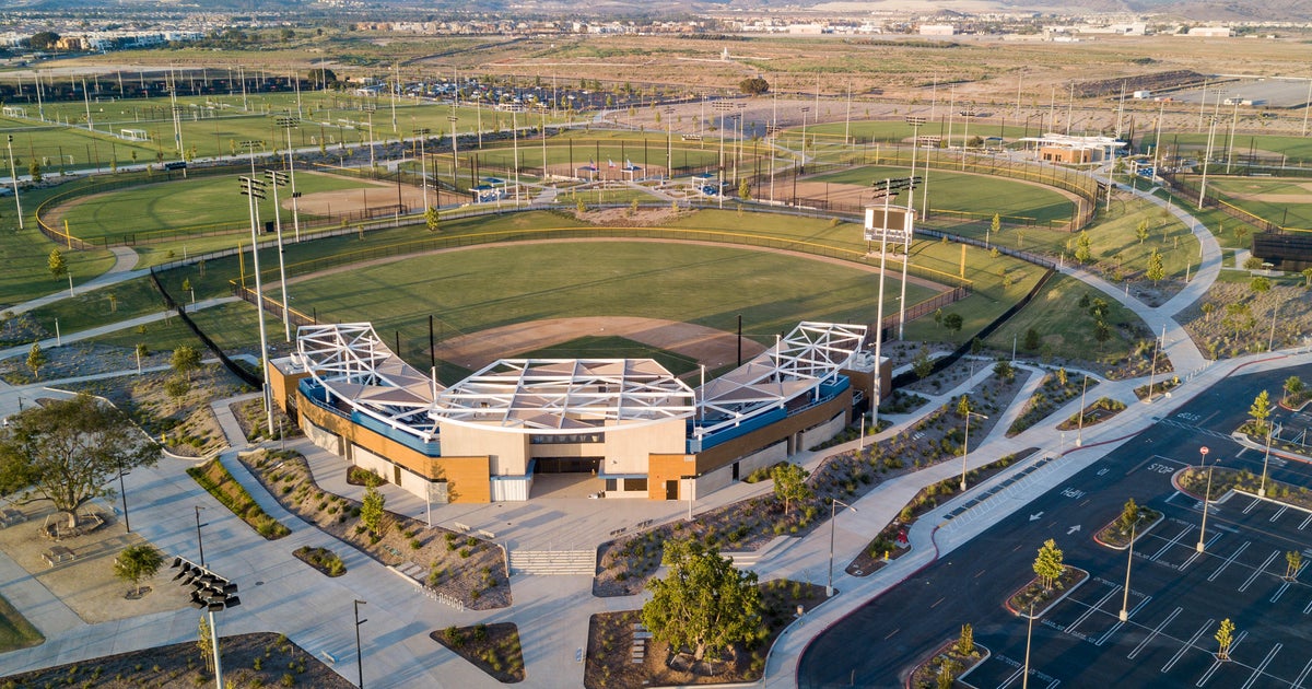 Irvine officials approve plan to bring professional baseball team to city